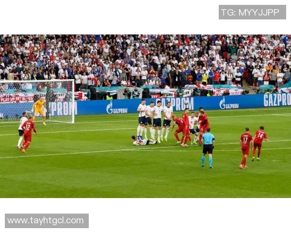 全球足球明星精彩瞬间汇聚全景展示与回顾